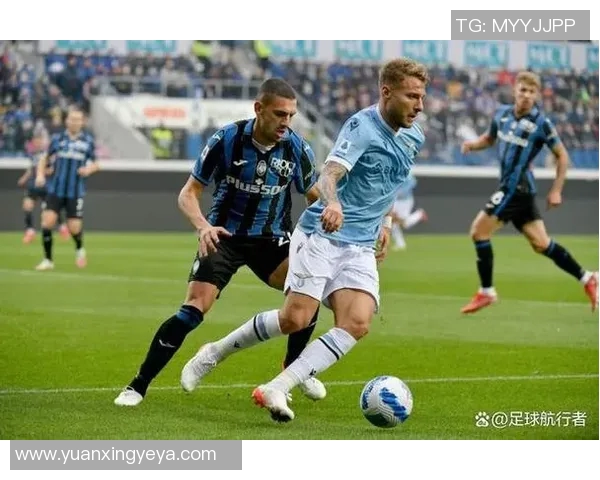 足球明星掰手腕精彩瞬间大集合展现力量与技巧的完美对决