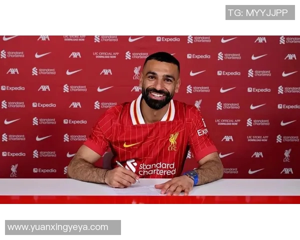 足球明星法老的妻子揭秘她的生活与事业背后的故事